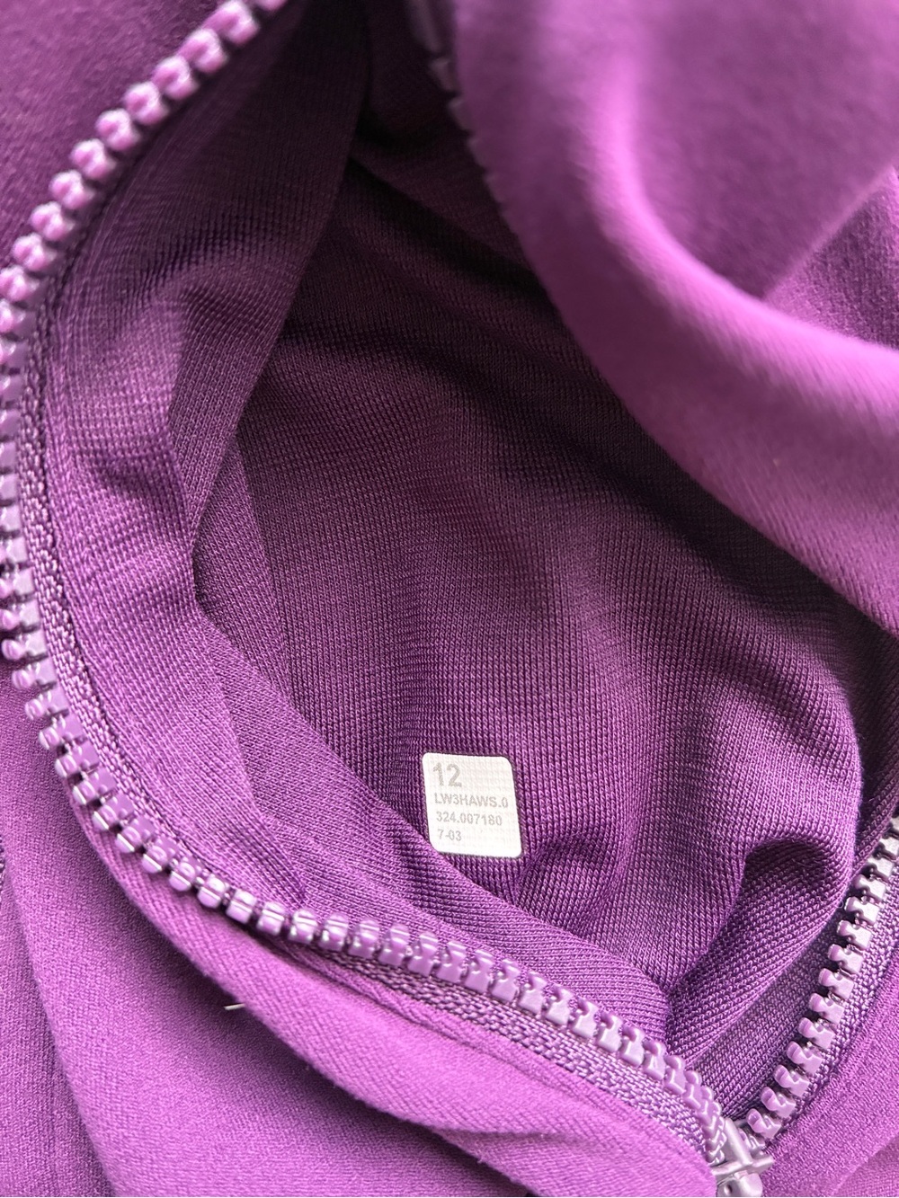 Lululemon Hooded Define Jacket Nulu Dramatic Magenta Size 12 Tag Included - Picture 5 of 7